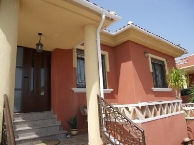 Chalet con 3 dormitorios se vende en Algorfa, Vega Baja Torrevieja