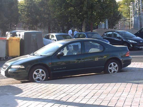 VENDO CHRYSLER Stratus LE 5 puertas AÑO  99