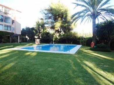 Apartamento con 3 dormitorios se vende en Marbella, Costa del Sol