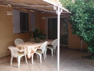 Apartamento en villa : 2/4 personas - piscina - cavalaire-sur-mer  var  provenza-alpes-costa azul  francia