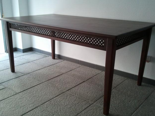 Mesa y 6 silla de madera maciza