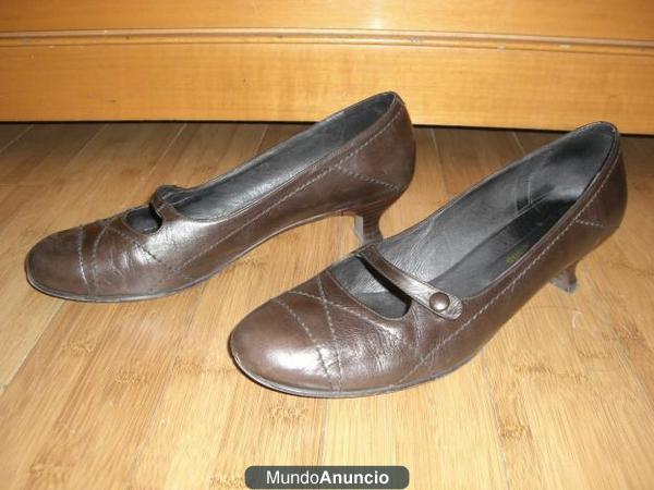 Zapatos señora marrón. Talla 44.