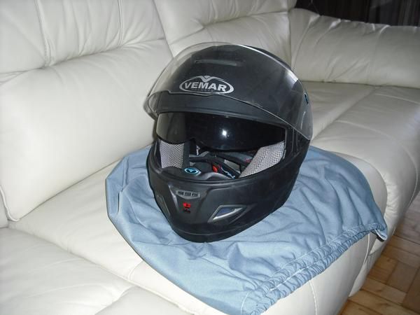 Se vende casco de moto Vemar Apribile