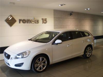 Volvo v60 d5 momentum