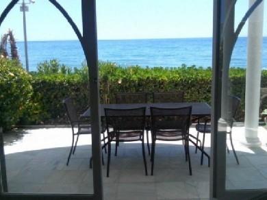 Chalet con 4 dormitorios se vende en Marbella, Costa del Sol