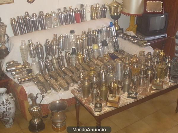 OCASION COLECCION DE COCTELERAS DE TODO EL MUNDO 124  Y TAMBIEN JARRAS