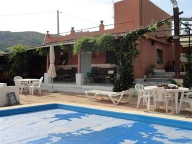 Chalet con 3 dormitorios se vende en Estepona, Costa del Sol