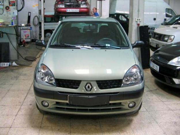 Venta de coche Renault Clio 1.5 Dci 5puertas '03 en Palma De Mallorca