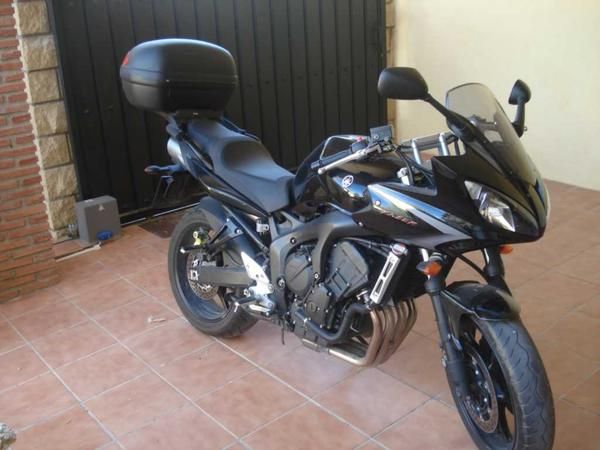 VENDO YAMAHA FZ6 FAZER 98 CV