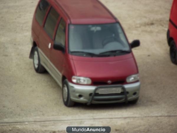 NISSAN SERENA 8 PLAZAS