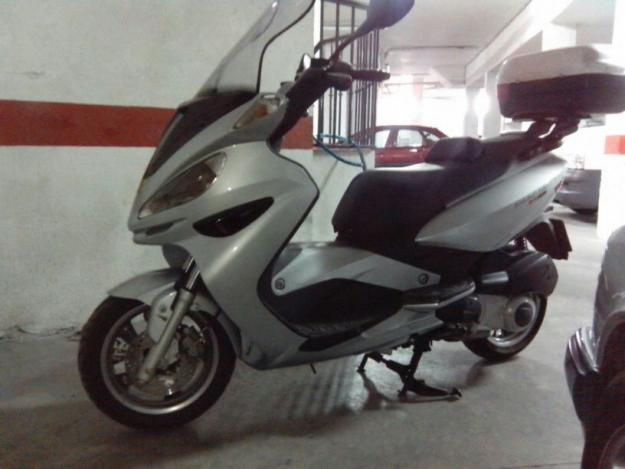 vendo moto malaguti madison rs250cc