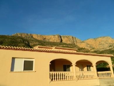 Chalet con 4 dormitorios se vende en Javea, Costa Blanca