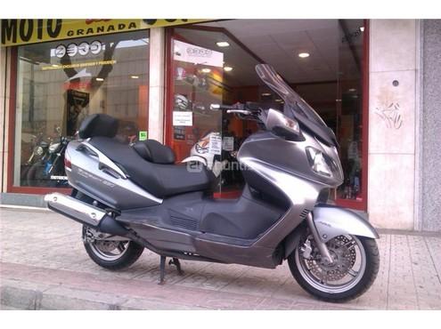 SUZUKI BURGMAN 650 Executive