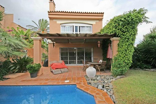 Villas a la venta en Costalita Costa del Sol