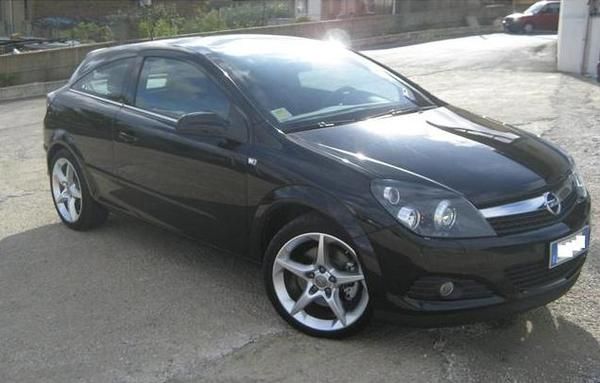 Opel Astra GTC 1.7 CDTI DPF Cosmo