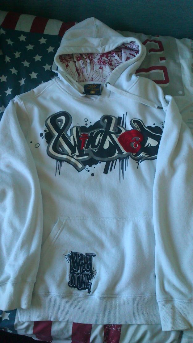 Sudadera blanca con graffiti new yorker