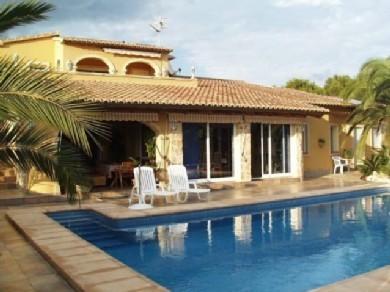 Chalet con 3 dormitorios se vende en Moraira, Costa Blanca