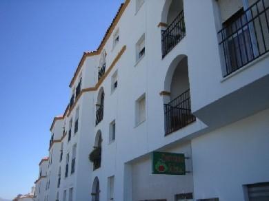 Apartamento con 3 dormitorios se vende en Estepona, Costa del Sol