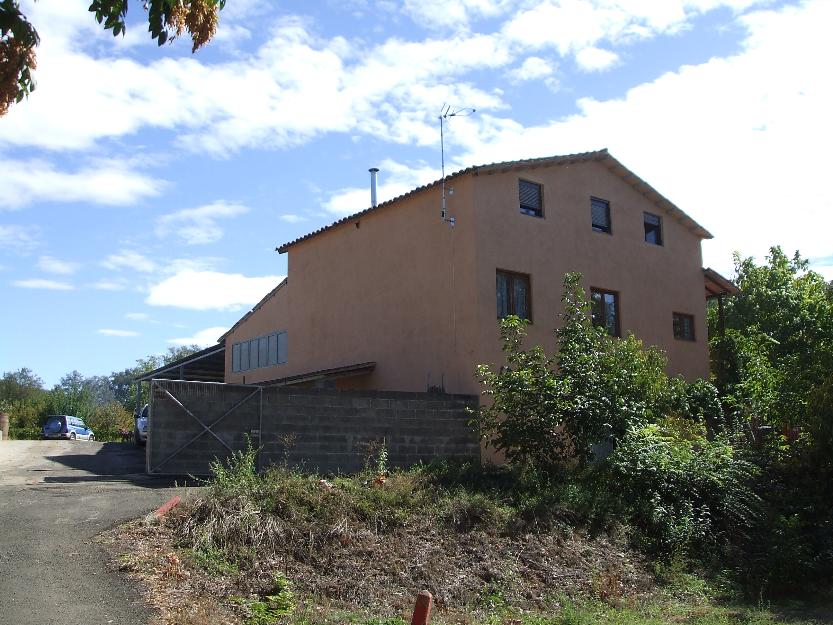 Finca con viña, frutales, pozo y vivienda nueva de 2 plantas