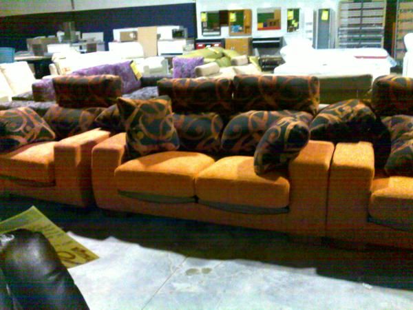 SOFA DOS PLAZAS + 2 SILLONES