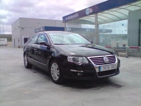 VOLKSWAGEN PASSAT HIGHLINE - ZARAGOZA