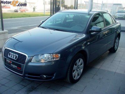 AUDI A4 2,5  TDI, TEMPOMAT, PARKTRONIC, PIEL, NAVEGADOR. - Valencia