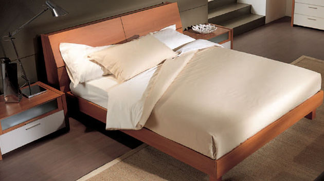 Cama Capri con armazn de la cama Class