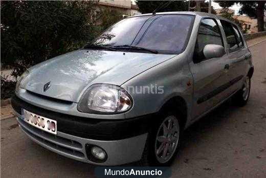 Renault Clio RXE 1.4 16V