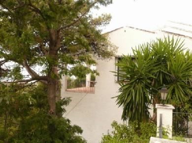 Chalet con 3 dormitorios se vende en Marbella, Costa del Sol