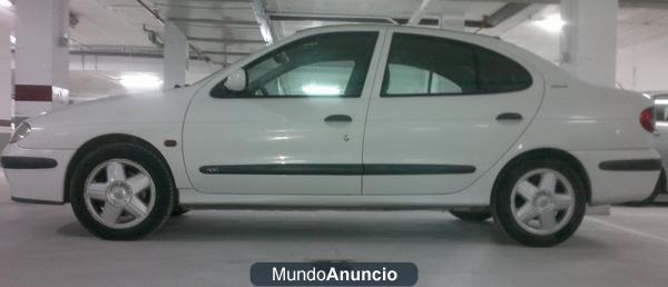 Renault Megane Classic 1. 6 16v 110cv