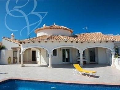 Chalet con 4 dormitorios se vende en Denia, Costa Blanca