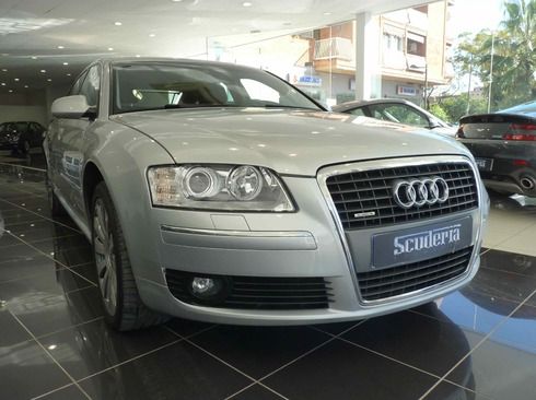 Audi A8 L 4.2 QUATTRO TIPTRONIC 4P