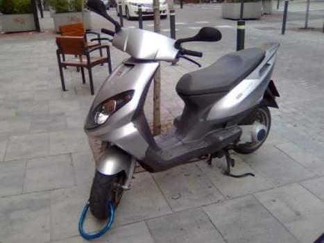 DERBI BOULEBARD 125 C.C. 1.100 €