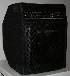 Vendo MARSHALL VALVESTATE 8080 - AMPLI BEHRINGER BAJO 45W - YAMAHA APX-4A ELECTROACUSTICA