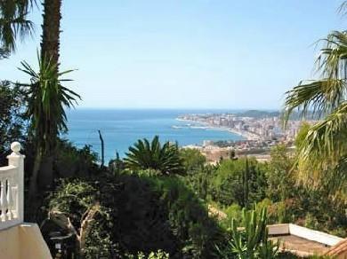 Chalet con 5 dormitorios se vende en Benalmadena Pueblo, Costa del Sol