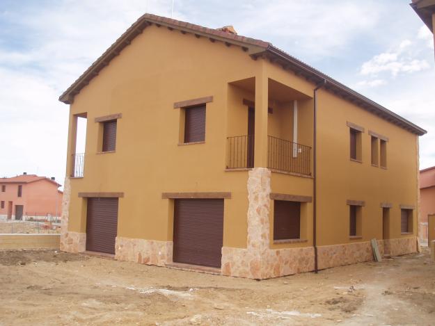 CHALET PAREADO DE NUEVA CONSTRUCCIÓN