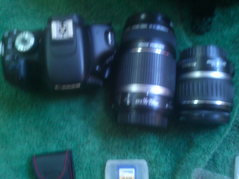 Vendo Canon 550d + objetivo 18-55 + 55-250 + bolsa + tarjeta 8gb +bateria