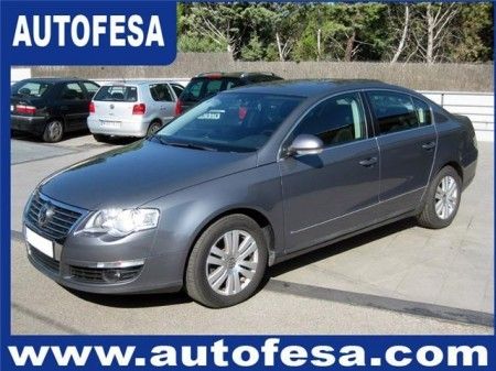 VOLKSWAGEN PASSAT 2.0TDI HIGHLINE DSG - Madrid