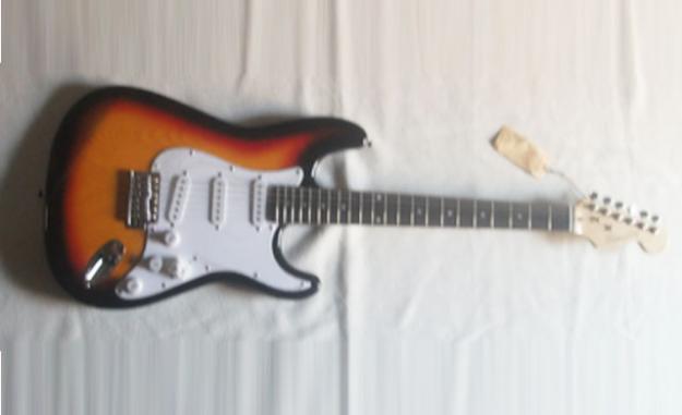 GUITARRA ELÉCTRICA MEMPHIS STRATO SUNBURST