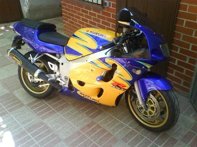 Suzuki Gsx 600r srad