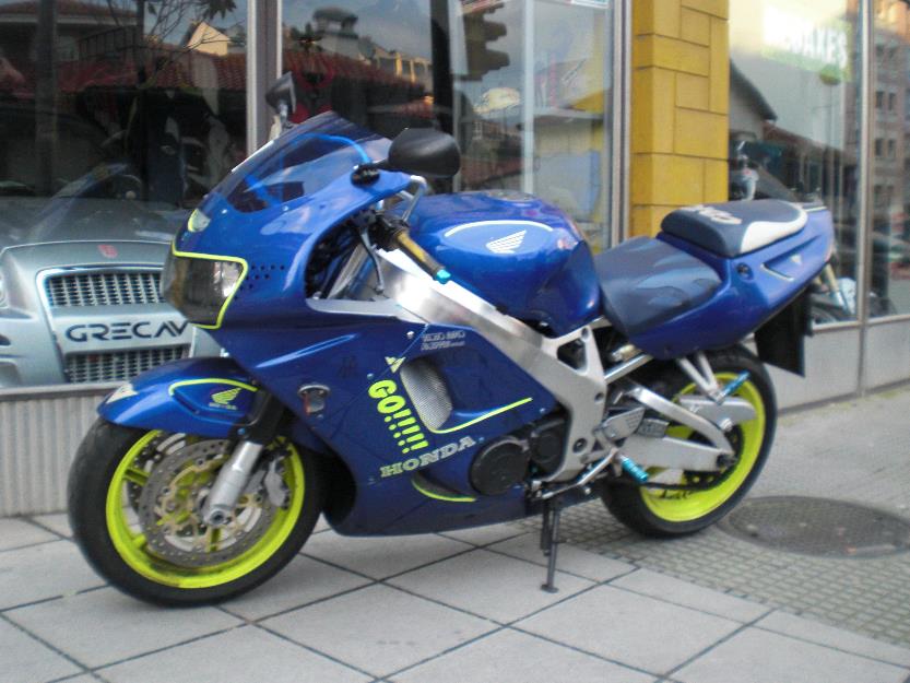 honda cbr 900