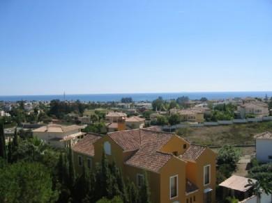 Apartamento con 3 dormitorios se vende en Estepona, Costa del Sol