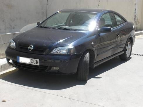 Opel Astra Coupe 2.2 CDTI BERTONE