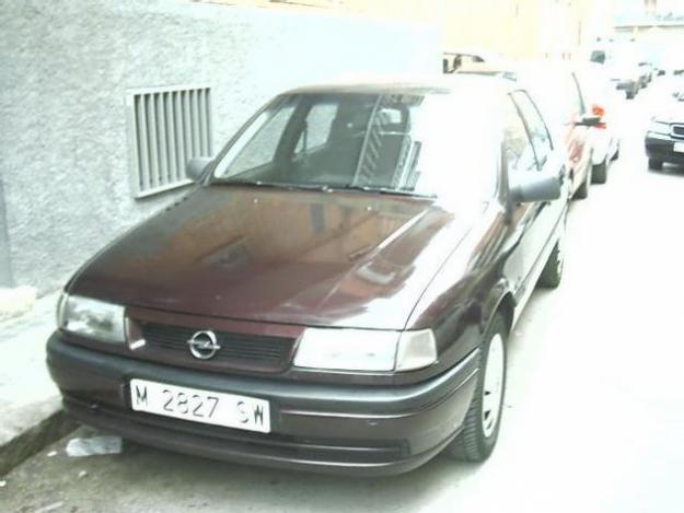 Venta de Opel VECTRA MERIT 2.0 4-P '95 en Madrid