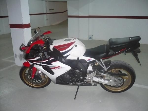 INTERCAMBIO O VENDO HONDA CBR 1000 RR HRC