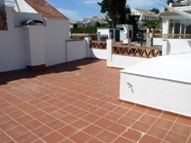 Chalet con 2 dormitorios se vende en Benalmadena Pueblo, Costa del Sol