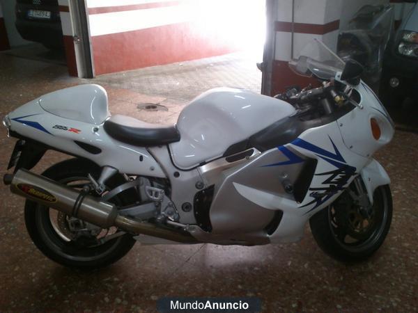 se vende suzuki hayabusa con muchos extras por 3500€ 666719018