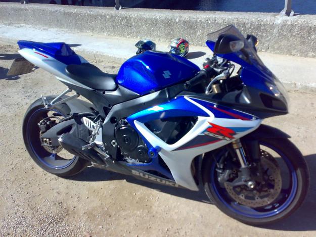 vendo suzuki gsxr 600 cc del 2007