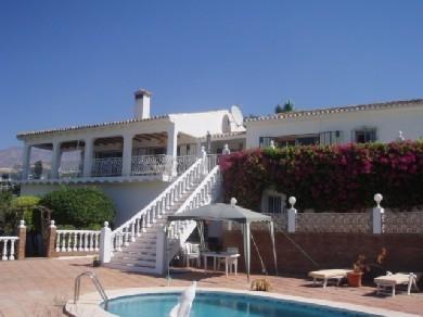 Chalet con 3 dormitorios se vende en Fuengirola, Costa del Sol