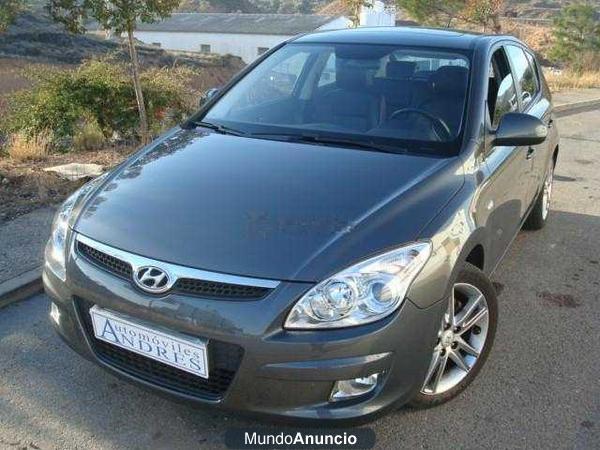 Hyundai i30 2.0 CVVT Premium